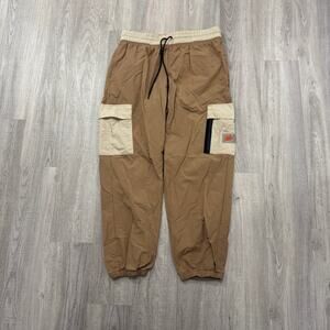 Nike Windbreaker Cargo Jogger Pants Women’s Large Tan Cuffed DX2322-258
